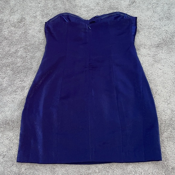 Dynamite Knot Front Bustier Dress 💙 - Picture 3 of 3